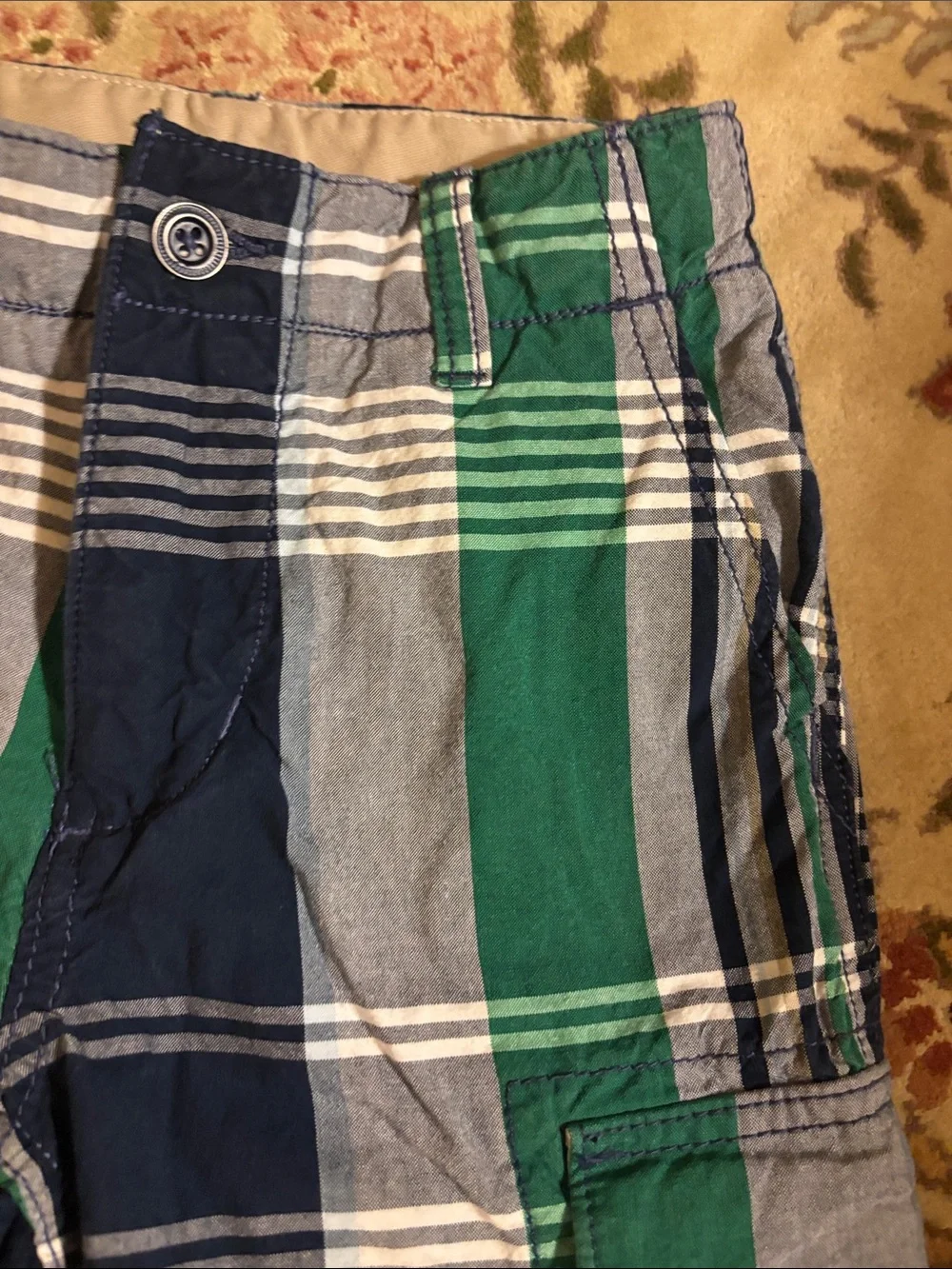 Gap kids Slim Plaid Cargo Boy’s Shorts in Navy & Green